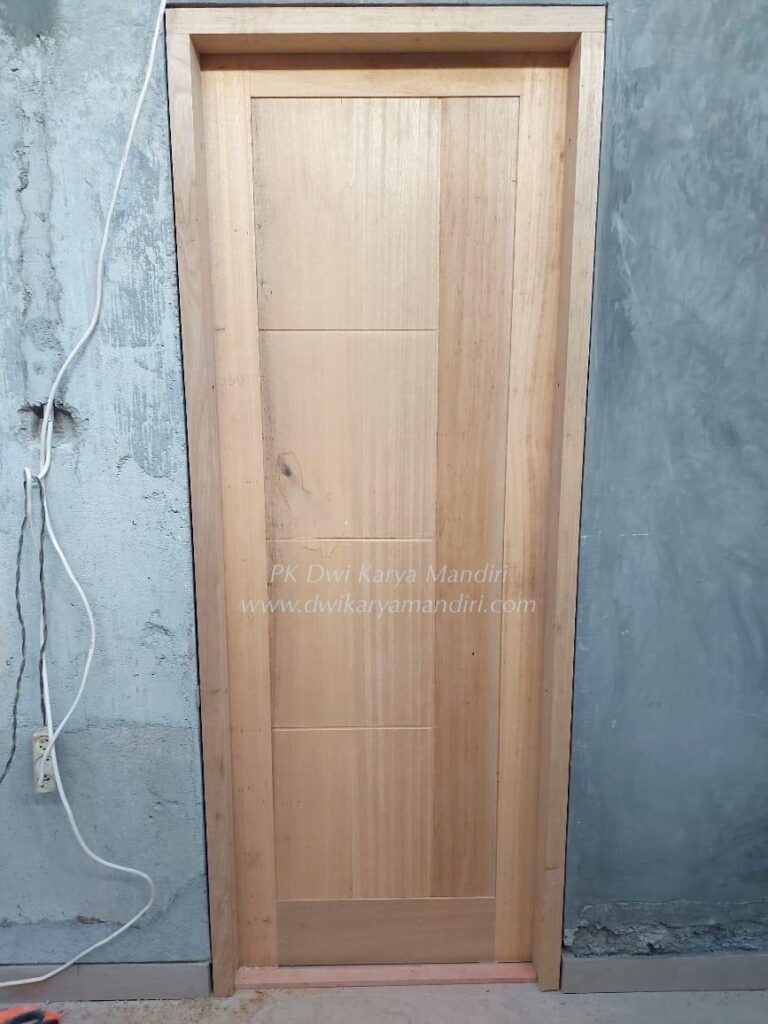 kusen dan pintu solid kayu